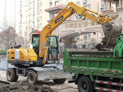 寶鼎挖掘機(jī)：海外銷量持續(xù)增高