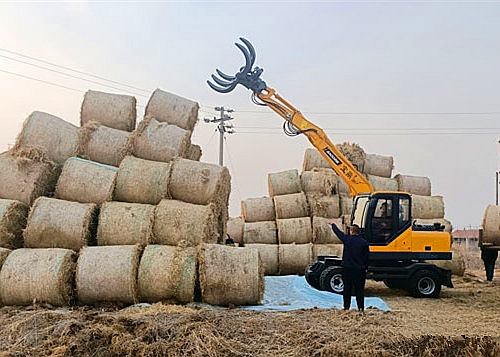 寶鼎輪式抓草機(jī)